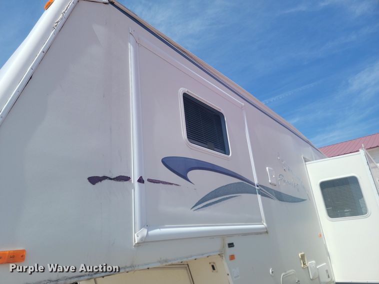 image for item DP3527 2000 Fleetwood RV Prowler camper