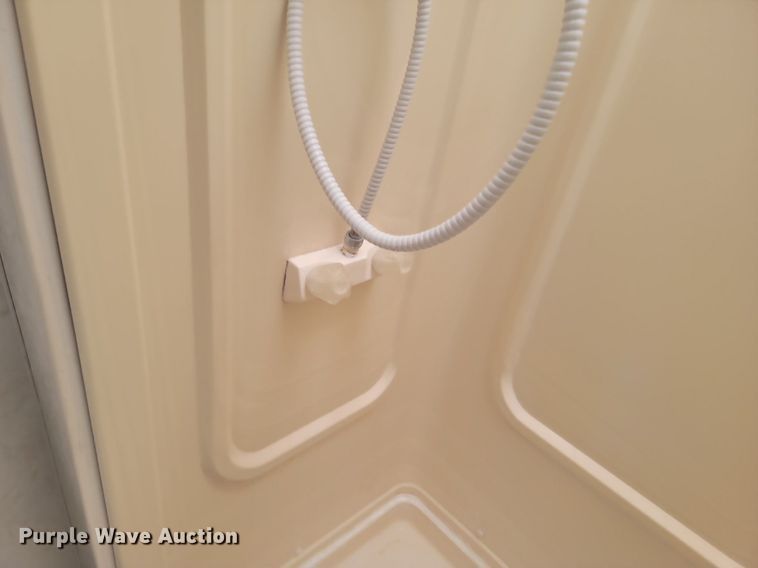 image for item DP3527 2000 Fleetwood RV Prowler camper