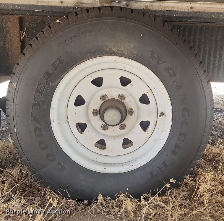 image for item DP3527 2000 Fleetwood RV Prowler camper