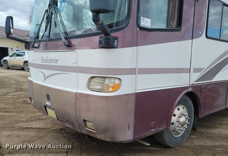 image for item DP5674 2000 Holiday Rambler Endeavor RV