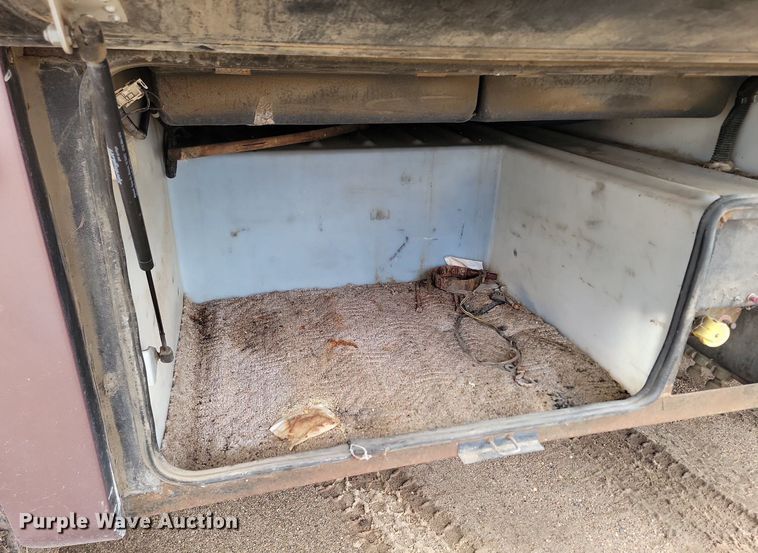 image for item DP5674 2000 Holiday Rambler Endeavor RV