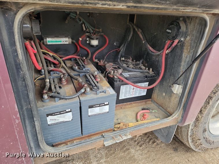 image for item DP5674 2000 Holiday Rambler Endeavor RV