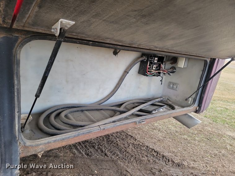 image for item DP5674 2000 Holiday Rambler Endeavor RV