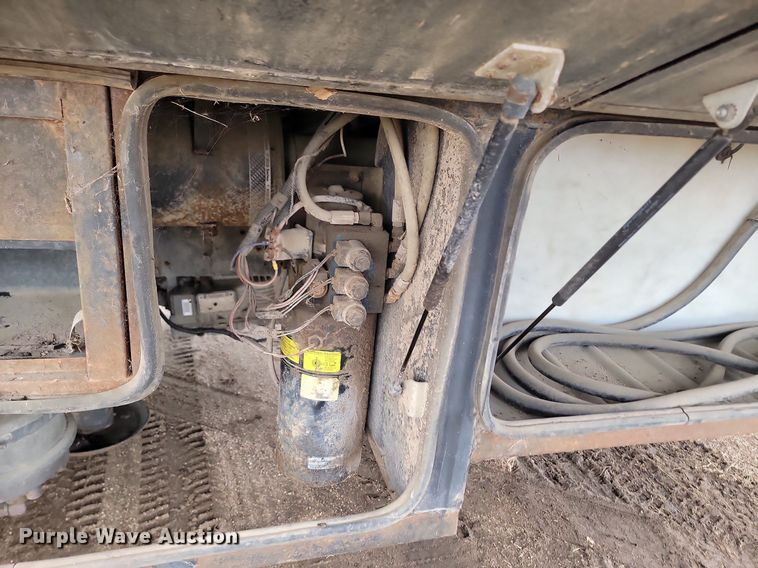 image for item DP5674 2000 Holiday Rambler Endeavor RV