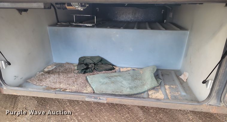 image for item DP5674 2000 Holiday Rambler Endeavor RV