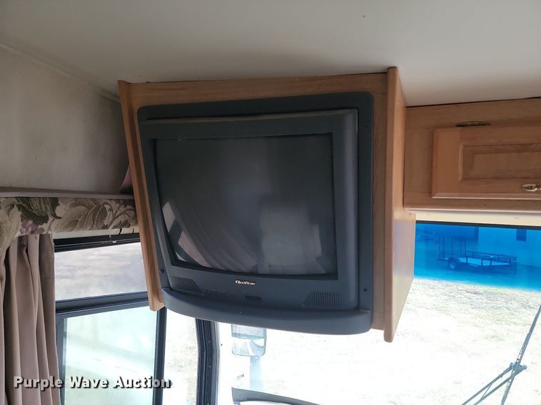 image for item DP5674 2000 Holiday Rambler Endeavor RV