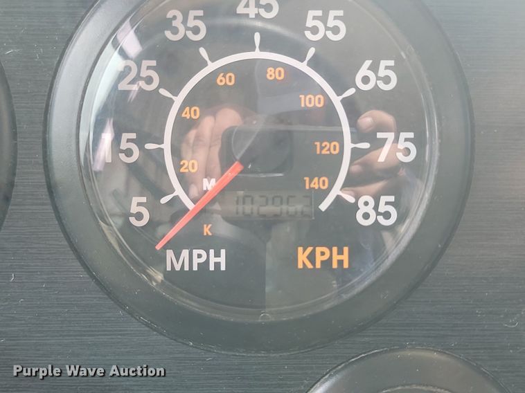 image for item DP5674 2000 Holiday Rambler Endeavor RV