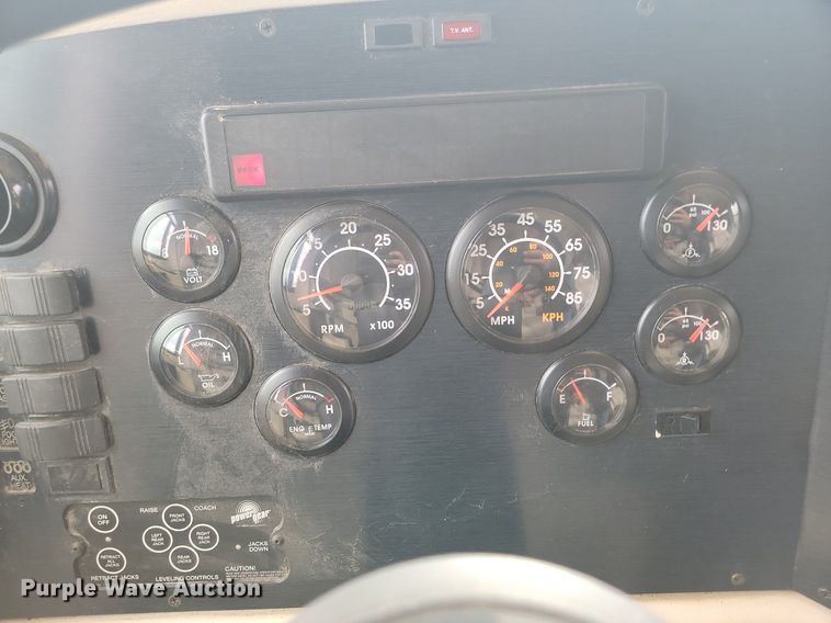 image for item DP5674 2000 Holiday Rambler Endeavor RV