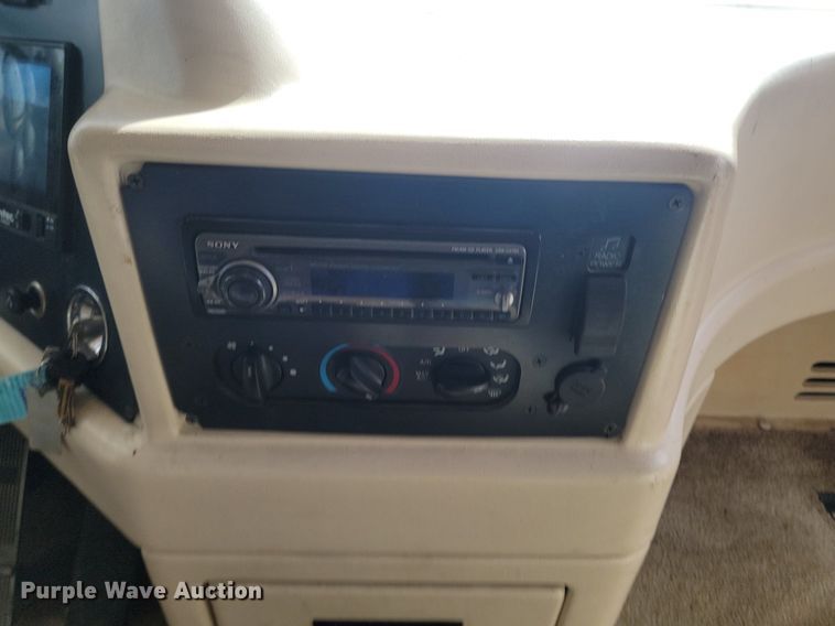 image for item DP5674 2000 Holiday Rambler Endeavor RV