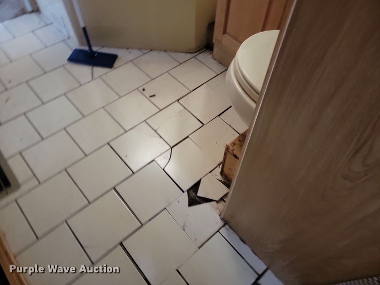 image for item DP5674 2000 Holiday Rambler Endeavor RV