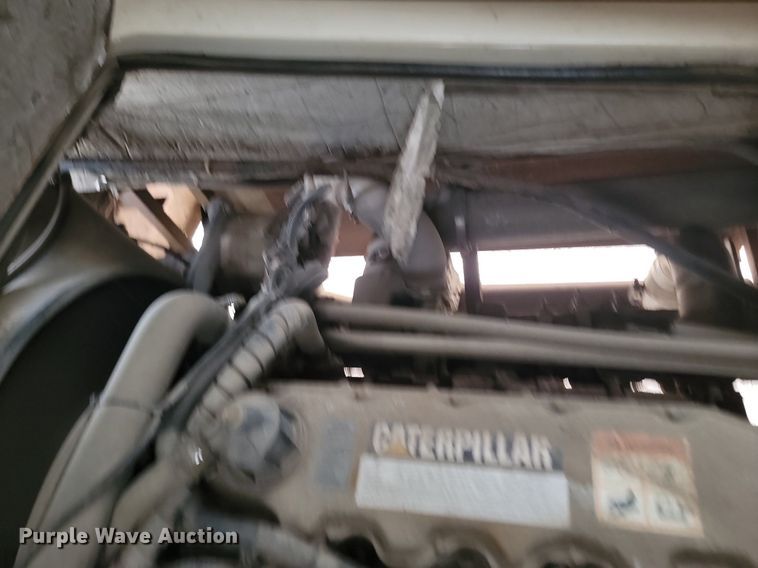 image for item DP5674 2000 Holiday Rambler Endeavor RV