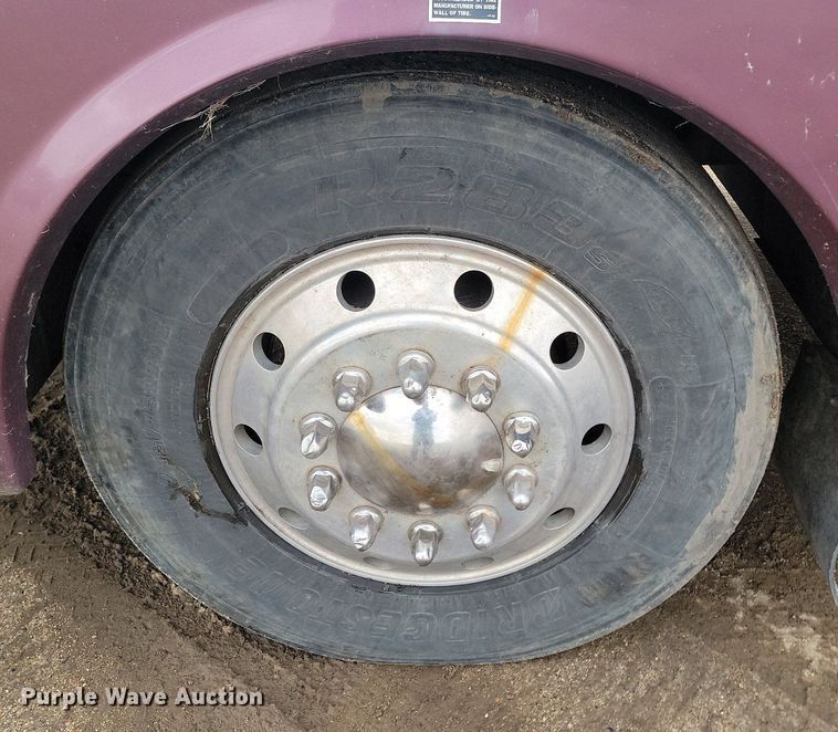 image for item DP5674 2000 Holiday Rambler Endeavor RV