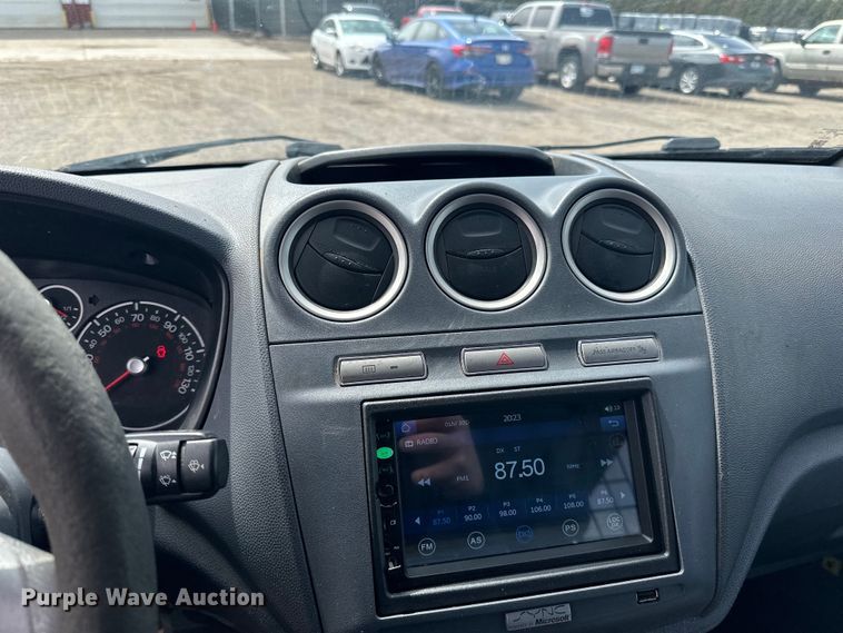 image for item DQ0694 2013 Ford  Transit Connect XLT van