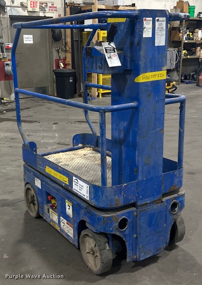 image for item DQ0740 Upright  TM12 vertical lift