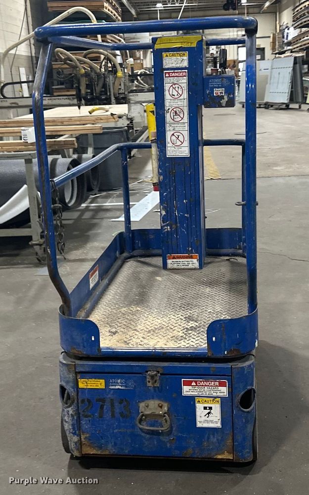 image for item DQ0740 Upright  TM12 vertical lift