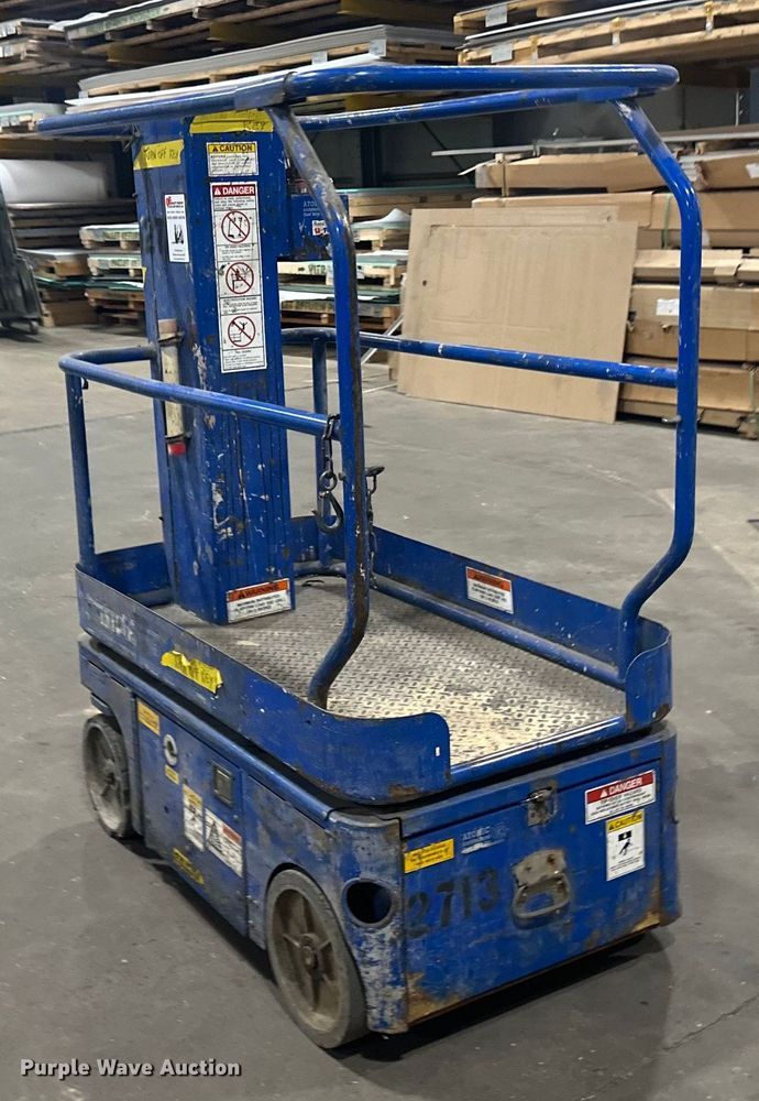 image for item DQ0740 Upright  TM12 vertical lift