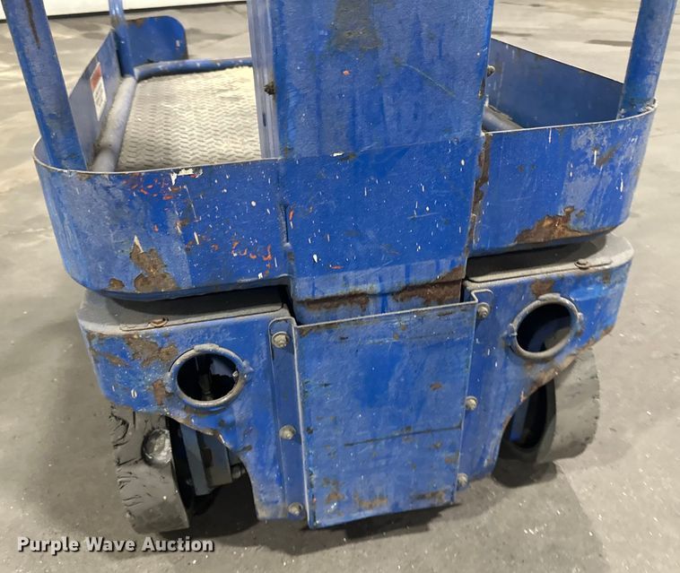 image for item DQ0740 Upright  TM12 vertical lift