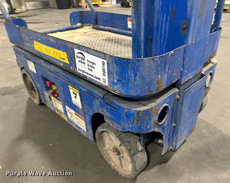 image for item DQ0740 Upright  TM12 vertical lift