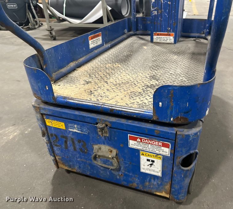 image for item DQ0740 Upright  TM12 vertical lift