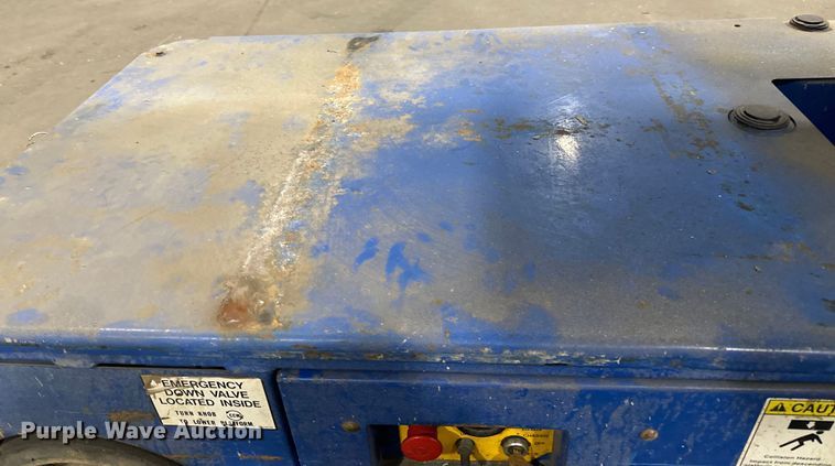 image for item DQ0740 Upright  TM12 vertical lift