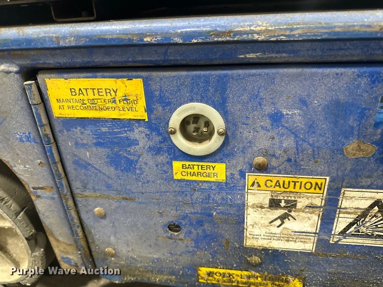 image for item DQ0740 Upright  TM12 vertical lift