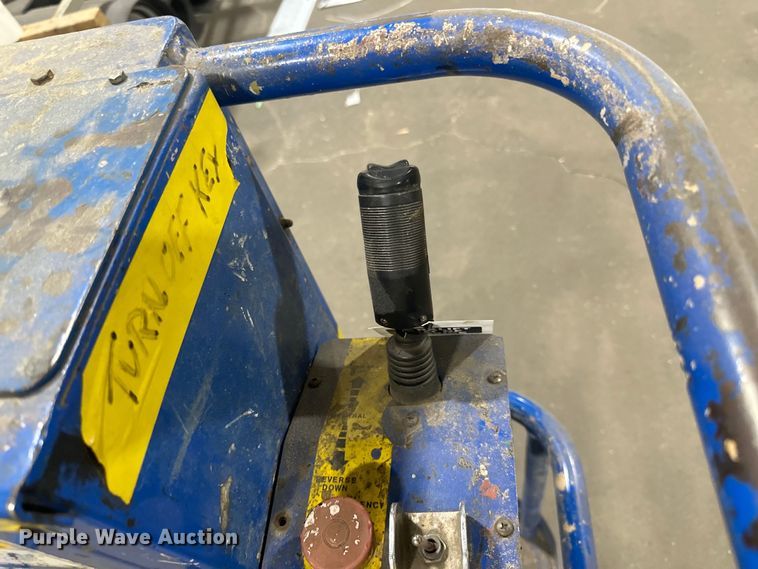 image for item DQ0740 Upright  TM12 vertical lift