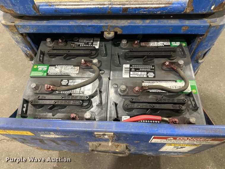 image for item DQ0740 Upright  TM12 vertical lift