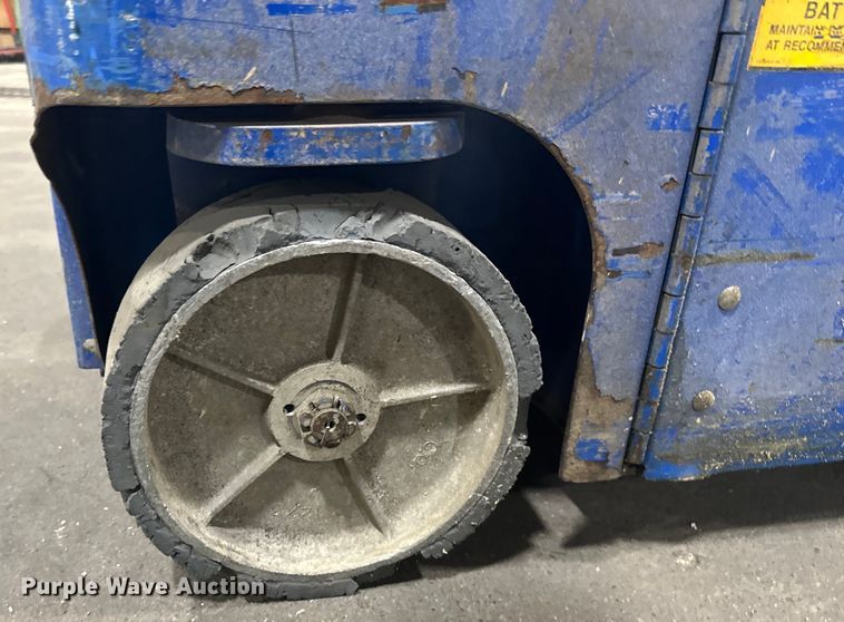 image for item DQ0740 Upright  TM12 vertical lift