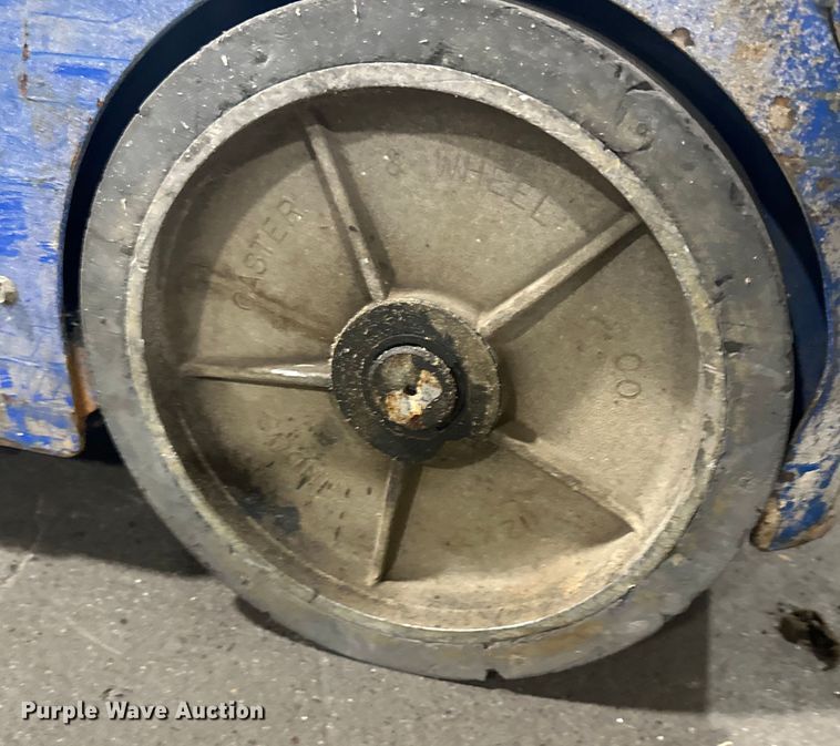 image for item DQ0740 Upright  TM12 vertical lift