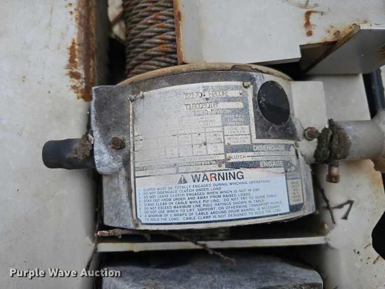 image for item DQ8671 2003 Ford F550 Super Duty XLT tow truck