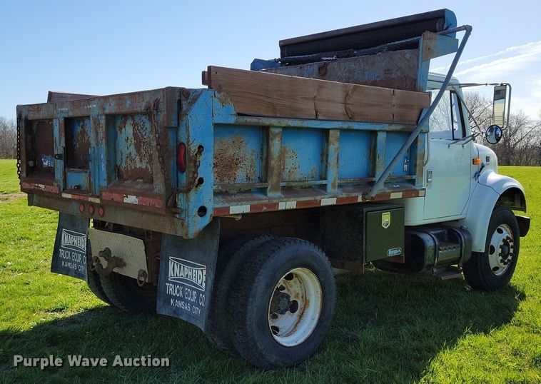image for item DR7991 1998 International 4700 dump truck