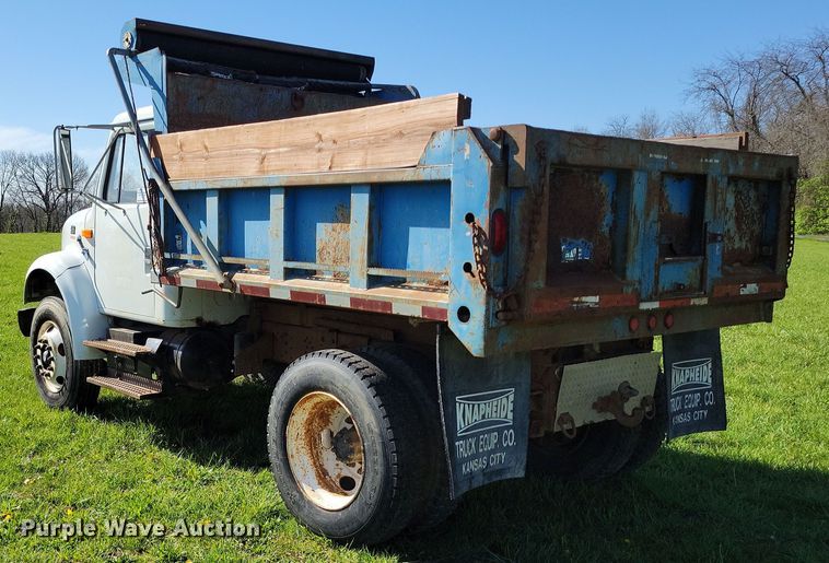 image for item DR7991 1998 International 4700 dump truck