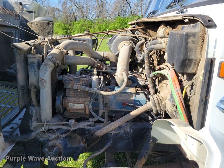 image for item DR7991 1998 International 4700 dump truck