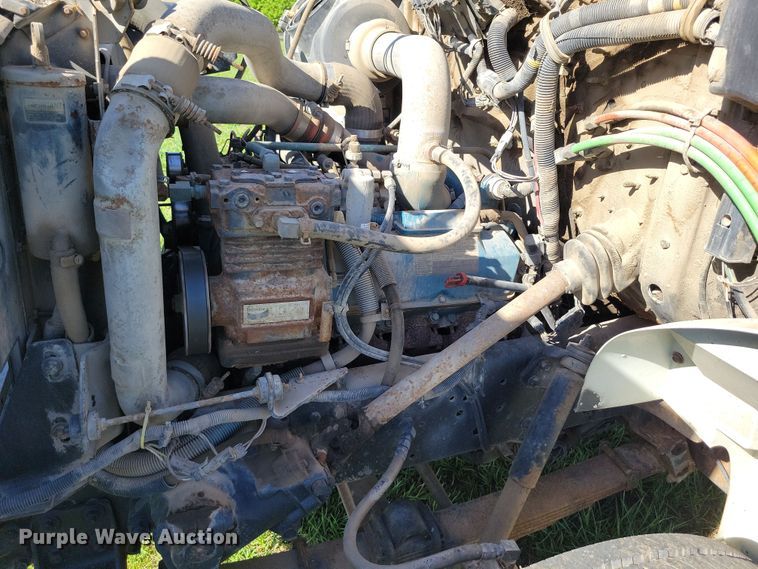 image for item DR7991 1998 International 4700 dump truck