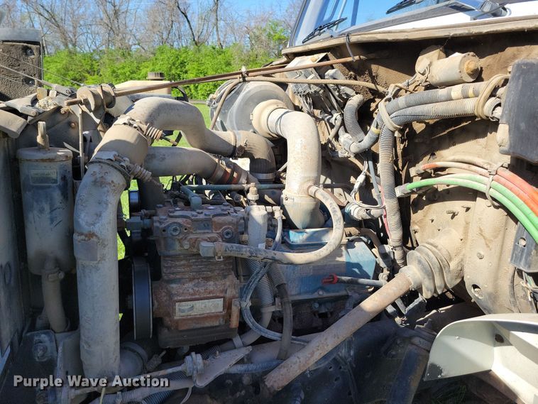 image for item DR7991 1998 International 4700 dump truck