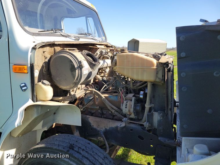 image for item DR7991 1998 International 4700 dump truck