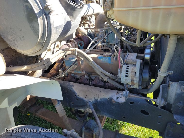 image for item DR7991 1998 International 4700 dump truck