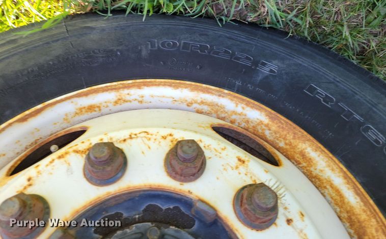 image for item DR7991 1998 International 4700 dump truck