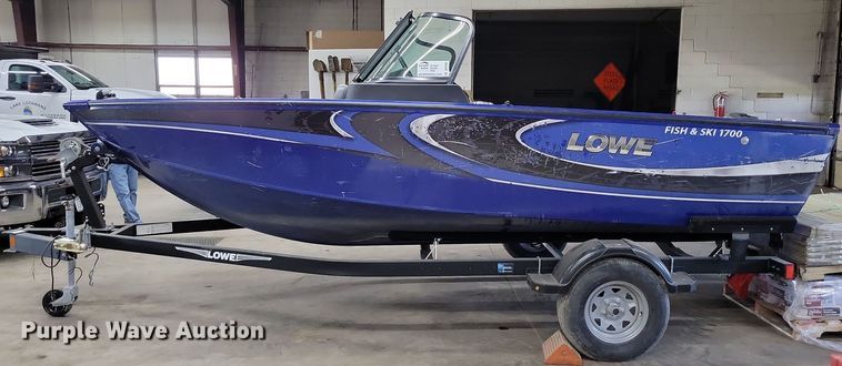 image for item DR7992 2020 Lowe Fish & Ski 1700 boat