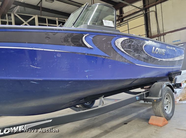 image for item DR7992 2020 Lowe Fish & Ski 1700 boat