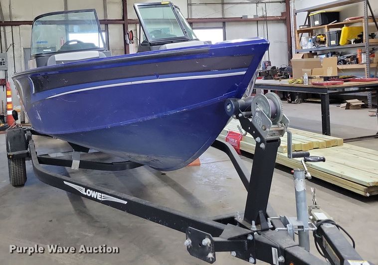 image for item DR7992 2020 Lowe Fish & Ski 1700 boat