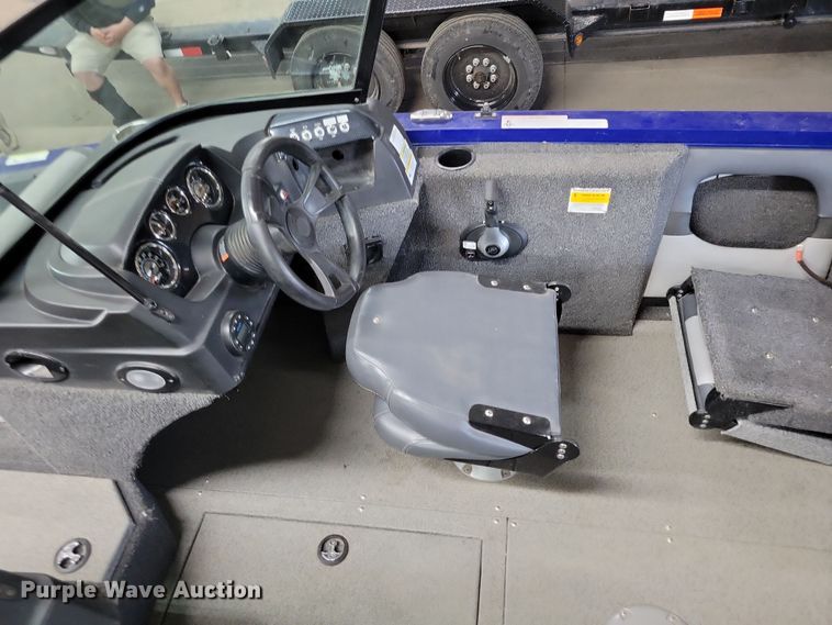 image for item DR7992 2020 Lowe Fish & Ski 1700 boat