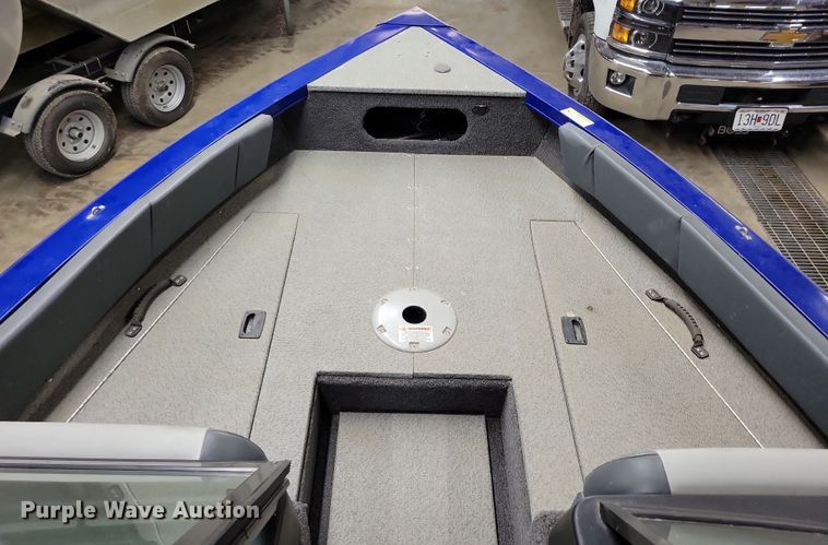 image for item DR7992 2020 Lowe Fish & Ski 1700 boat