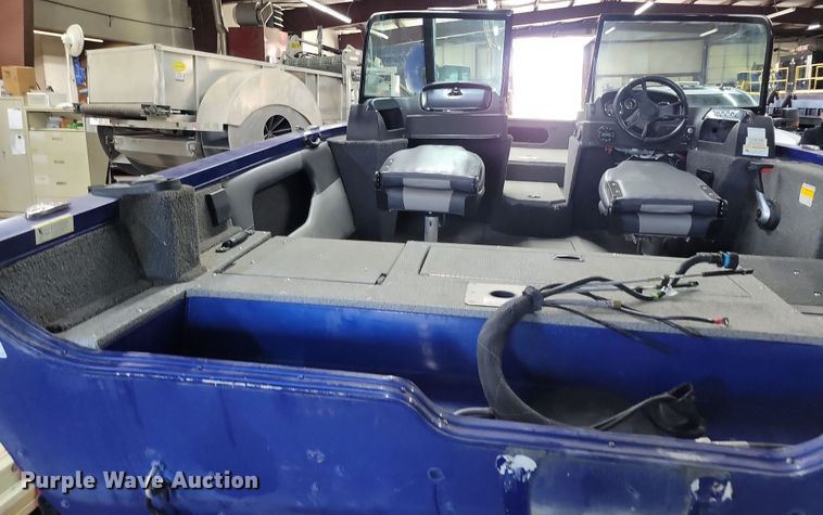 image for item DR7992 2020 Lowe Fish & Ski 1700 boat