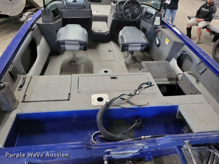 image for item DR7992 2020 Lowe Fish & Ski 1700 boat