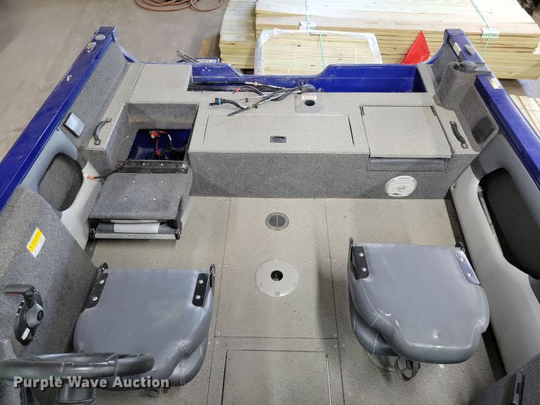 image for item DR7992 2020 Lowe Fish & Ski 1700 boat