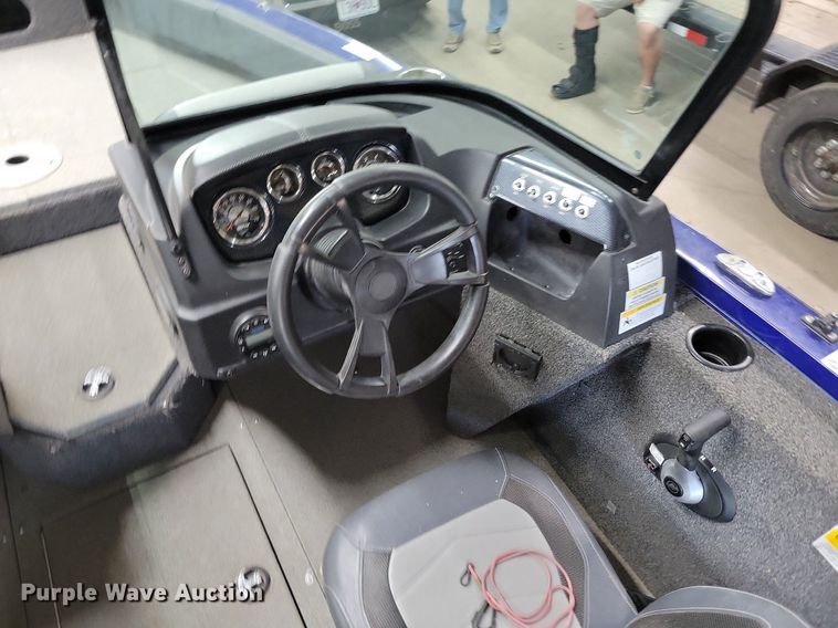 image for item DR7992 2020 Lowe Fish & Ski 1700 boat