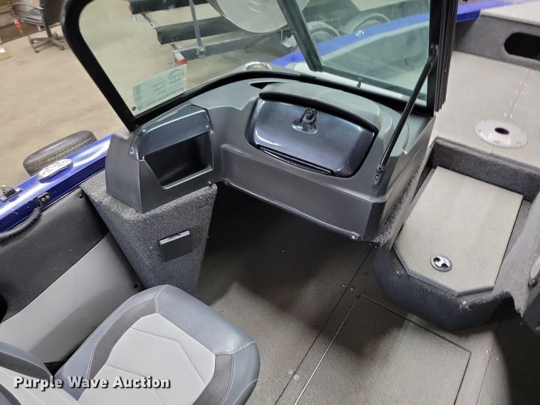 image for item DR7992 2020 Lowe Fish & Ski 1700 boat