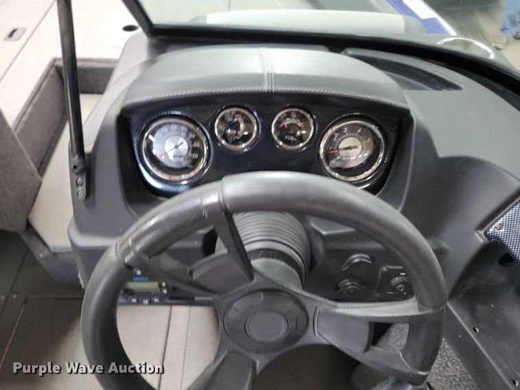 image for item DR7992 2020 Lowe Fish & Ski 1700 boat