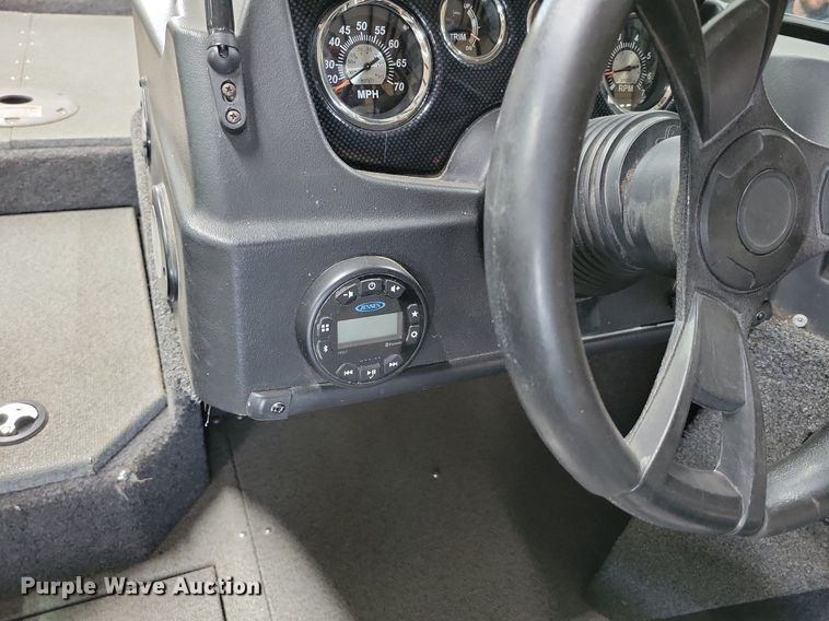 image for item DR7992 2020 Lowe Fish & Ski 1700 boat